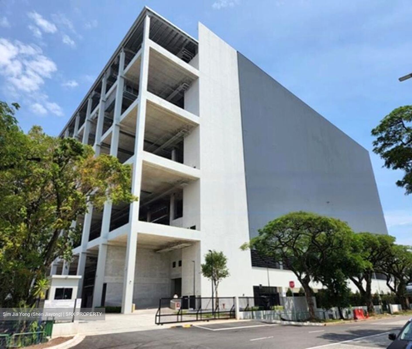 Tuas Road (D22), Warehouse #498691721
